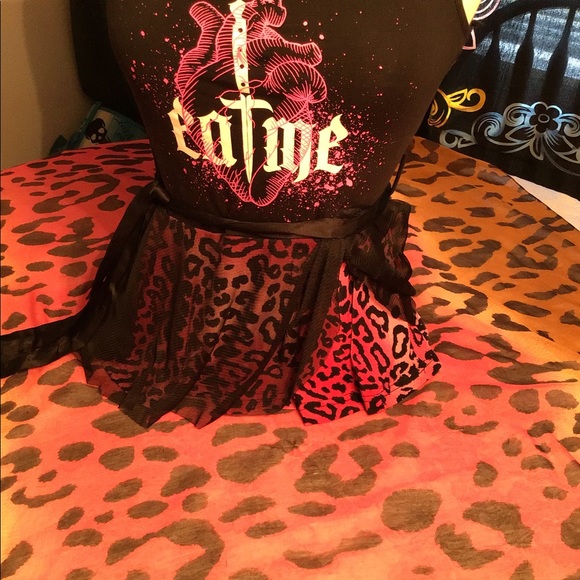 Too Fast Eat Me Shirt w/mini flounce upon bottom w coordinate scarf ombreleopard - Picture 13 of 16